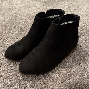 Cat & Jack Black Ankle Booties